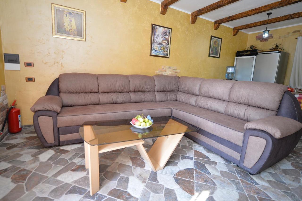 Vila Andrea Danilovgrad Εξωτερικό φωτογραφία